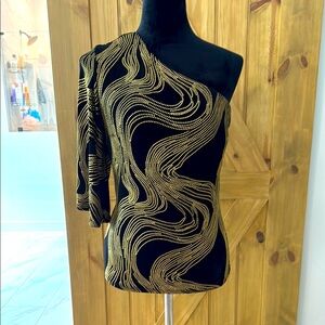 Cache One-Shoulder Black and Gold Top